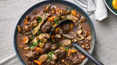 Fransız Mutfağının İkonik Tadı: Bourguignon'un Tarihsel ve Gastronomik Önemi