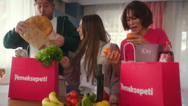 Gitmiyorsun’ diyen Yemeksepeti, Marketten Pideye Tüm İhtiyaçlarınızı Kapınıza Getiriyor!