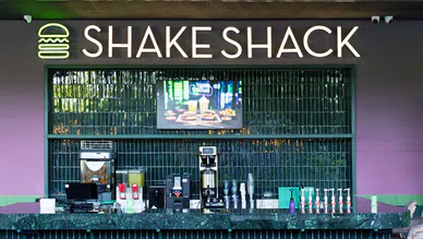Zorlu Alışveriş Merkezi'nde Shake Shack Rüzgarı: Şehrin Yeni Tat Duraklarıyla Tanışın!