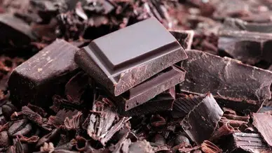 Bitter Çikolatanın Sağlık Üzerindeki Etkileri: Faydaları, Riskleri ve Tüketim Miktarı