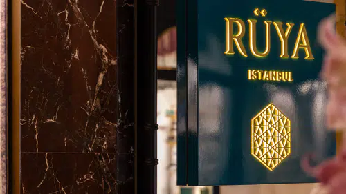 Çırağan Palace Kempinski: Boğaz’ın İkonik Mekânı Rüya ile Ziyaretçilerini Ağırlamaya Hazır!