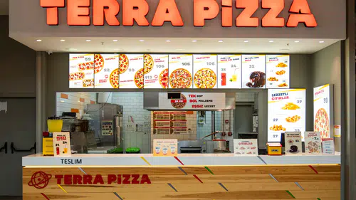 Terra Pizza İstanbul'da Üç Yeni Şube Açtı: Kozzy AVM, Sancaktepe Sarıgazi ve Beylikdüzü Adnan Kahveci!