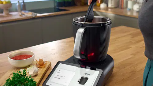 Mevsimin Tazeliğiyle Hazırlanan Sıcak Çorbalar, Thermomix® TM7 ile Hızla Sofralarınızı Şenlendiriyor!