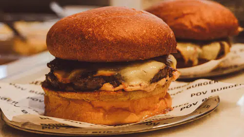 Caddebostan’da Lezzet Rüzgarı: POV Burger, Özel Tarifleriyle Damaklarda İz Bırakıyor