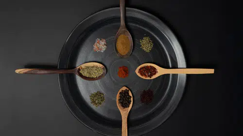 Baharatların Faydaları: Bağışıklığı Güçlendiren Doğal Zırhlar ve Etkileri!