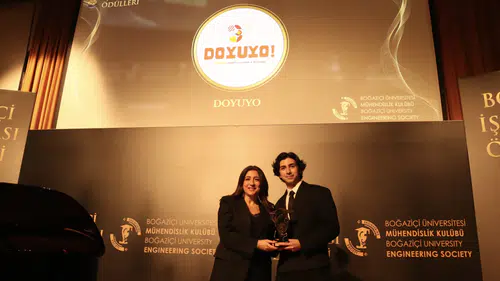 Doyuyo, Prestijli "Yılın Gıda Şirketi" Ödülünü Kazandı!