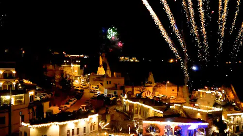 Yılbaşı Coşkusuna Kırmızı Renk Katıyor: Museum Hotel'de 'New Year Red Party'!