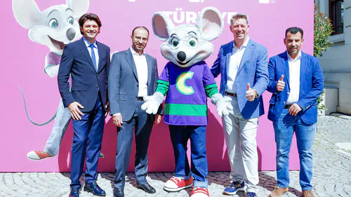 Chuck E. Cheese Türkiye'de Eğlence Dünyasına Adım Atıyor!