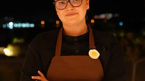 Ödüllü Şef Arina Zhuravleva'nın Moskova'dan Ege'ye Yolculuğu: Anda Barut Koleksiyonu'nda Eşsiz Tatlar