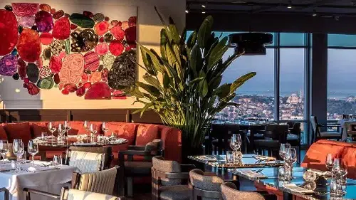 Okra İstanbul, Sevgililer Günü'ne Özel Romantik Bir Deneyim Sunuyor
