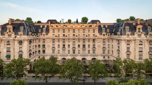 The Peninsula Paris, Pasta Ustası Anne Coruble ve Chaumet'ten İlham Veren Şık Noel Lezzeti!
