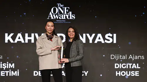 Kahve Dünyası, The ONE Awards'ta Kafe Kategorisinde Zirveye Yerleşti!