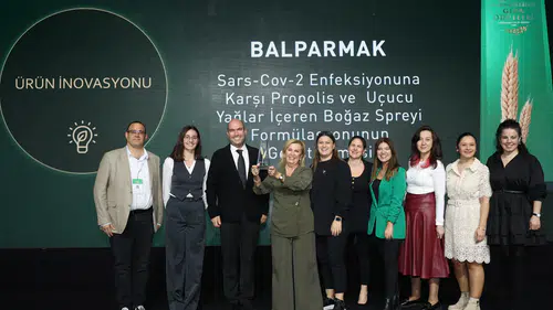 Balparmak’ın Apitera Propolisli Yetişkin Sprey'i, Ürün İnovasyonu Alanında Zirveye Yerleşti!