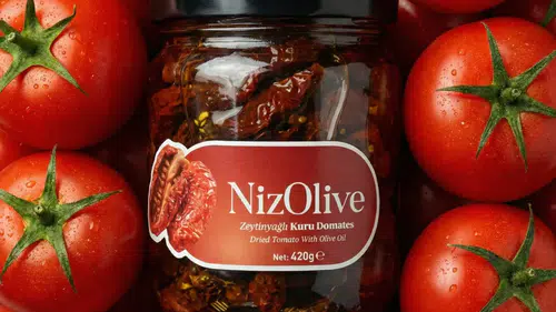 Ege’nin Güneşinde Kurutulmuş Domatesler, Zeytinyağıyla Sofralara Lezzet Katıyor!