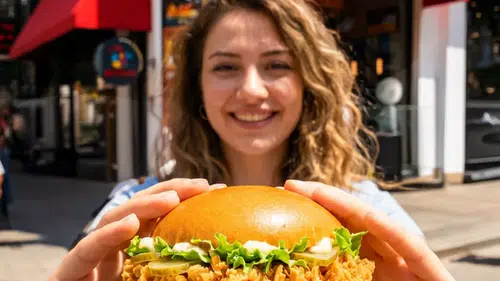 28 Mayıs Dünya Hamburger Günü'nde Burger Sevdalıları Doyuyo'da Bir Araya Geliyor!