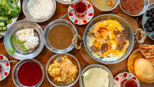 Van'ın Zengin Gastronomi Mirası, Yöresel Lezzet Duraklarında Yaşatılıyor!