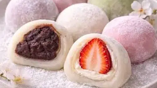 Evde Japon Mutfağının Vazgeçilmezi: Kendin Yap Mochi Tarifi!