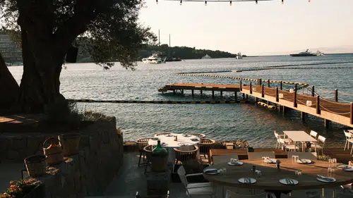Bodrum'un Cennet Koyu'nda Paylaşım Konseptini Yeniden Yükselten Restoran: Syma