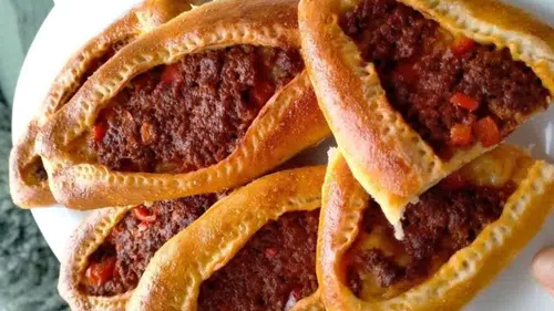 Mayasız Kıymalı Pide Nasıl Yapılır?