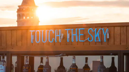 Sky Karaköy, Sonbaharın Şehrin Renkleriyle Harmanlandığı Nokta Olmaya Devam Ediyor!