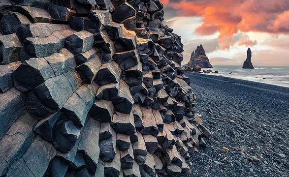 İzlanda'da Lavların İzinde: Ateşin Yüzlerce Yıl Boyunca Şekillendirdiği Beş Epik Serüven