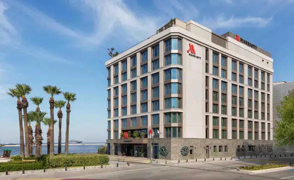 İzmir Marriott’ta Geleneksel İftar Sofraları, Yaşar Taşpınarlı’nın Fasıl Müzikleriyle Zenginleşiyor!