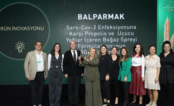 Balparmak’ın Apitera Propolisli Yetişkin Sprey'i, Ürün İnovasyonu Alanında Zirveye Yerleşti!