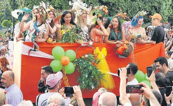 Adana'da Portakal Çiçeği Festivali Renkli Görüntülerle Şenlendi!