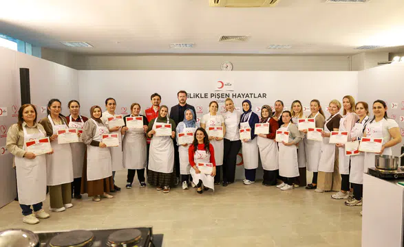 Ünlü Şef Danilo Zanna, Depremzedelerle Dayanışma İçin Kadınlarla Mutfakta Buluştu!