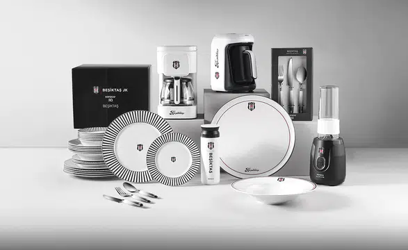 Karaca'dan Taraftarlar İçin Özel Koleksiyon: Büyük Takımların Ruhu Artık Sofralarda!