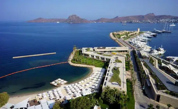 Yalıkavak Marina, Yeni Sezonda Lüks Deneyimler Sunmaya Hazırlanıyor: Global Markalarla Güçleniyor!