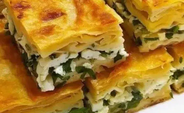 Kahvaltınızı Hızla Zenginleştirin: Sadece 10 Dakikada Peynirli Börek Yapımı!