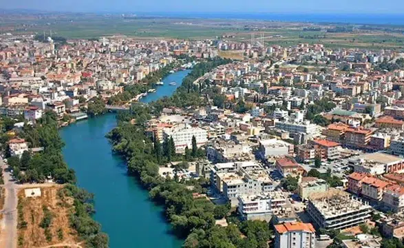 Antalya'da Turizmde Devrim Yaratacak Yenilik: Otel Hizmetleri Yerine İlçeler Arası Rekabet Ön Plana Çıkıyor!