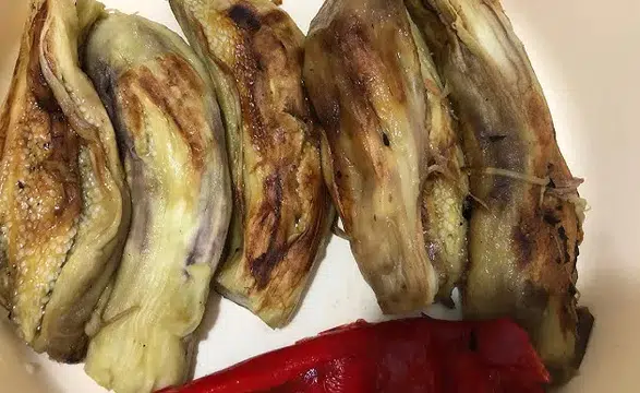 Közlenmiş Patlıcan Tarifi ile Sofralarınızda Fark Yaratın!