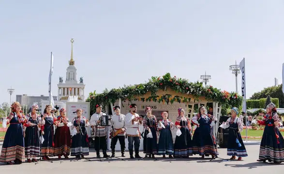 Moskova’da Her Yıl Geleneksel Olarak Düzenlenen "Rusya'nın Tadım Festivali" ile Rus Mutfağını Keşfedin!