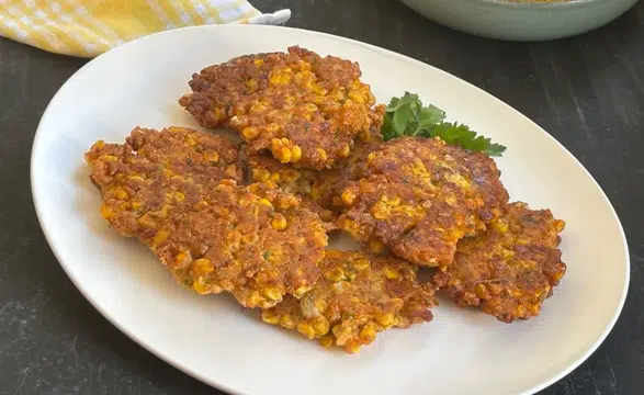 Çayın Tam Tamına Eşlik Eden: Peynirli Mısır Mücveri Tarifi ile Çıtır Lezzetler!
