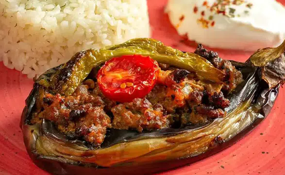 Sofralarda Dikkat Çeken Lezzet: Kolayca Evde Hazırlanabilecek Horhor Kebabı Tarifi!