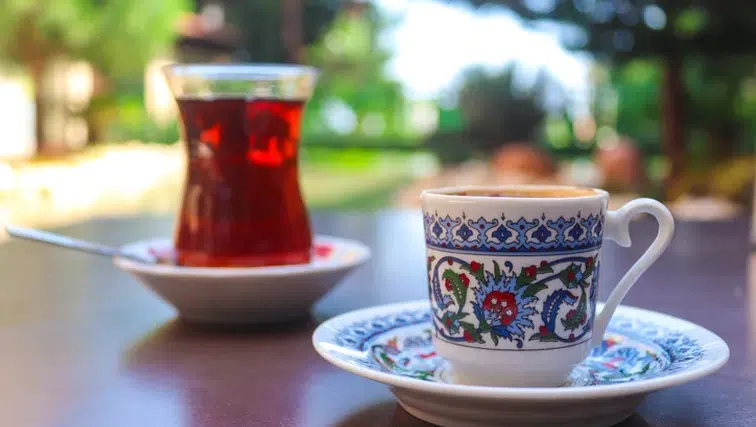Çay ve Kahve Sağlığı Nasıl Etkiliyor?