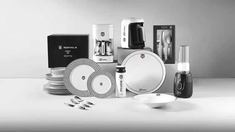 Karaca'dan Taraftarlar İçin Özel Koleksiyon: Büyük Takımların Ruhu Artık Sofralarda!