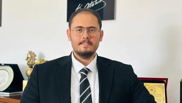 Mustafa Kürlek, Kökleri Zeytinçilik Yönetim Kurulu Başkanı Olarak Yeniden En Genç CEO Ödülünü Kazandı!