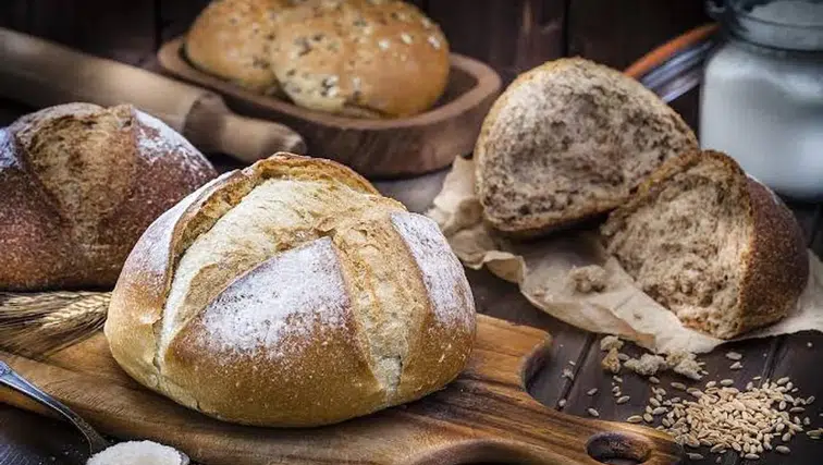 Kepekli mi, Tam Tahıllı mı? En Sağlıklı Ekmek Hangisi?