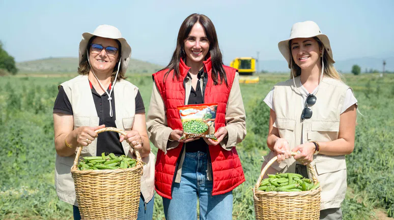 SuperFresh’ten Kadın Çiftçilere Destek: “Ege’den Hasat Bezelye” Tüketiciyle Buluşuyor