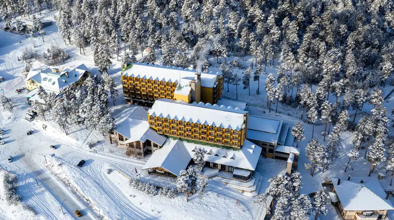 DuoX Club, Sarıkamış'taki Duja Chalet'te Sezon Açılış Etkinliğini Gerçekleştirdi!