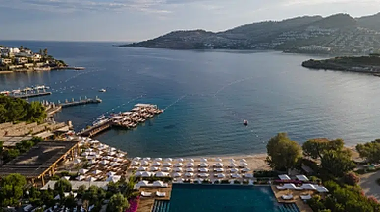 Bodrum EDITION'nda Yıldızlarla Şenlenen Unutulmaz Bir Akşam: "Yıldızlarla Sofrada"