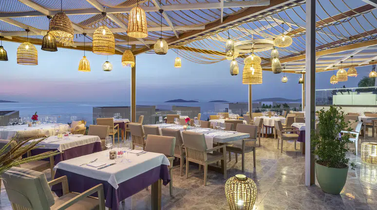 Malva'da Sıradışı Bir Gastronomi Deneyimi: "Dört El Yemeği" Etkinliği ile Şeflerden Özel Lezzetler!