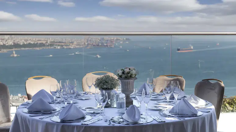 İstanbul'un Gözbebeği: Seçkin Etkinliklerin Yeni Merkezi, CVK Park Bosphorus Hotel