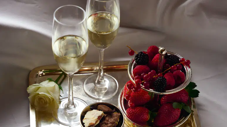 Sevgililer Günü'nde Divan'da Lüks Bir Deneyim Sizi Bekliyor!