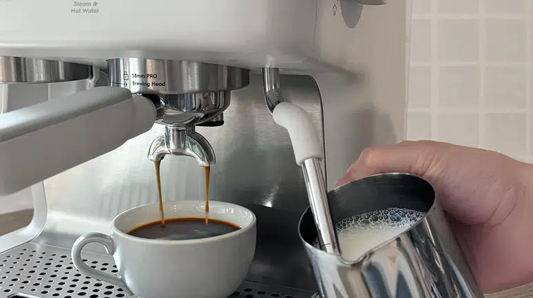 Evde Kahveseverler için: Electrolux Explore 8 Manuel Espresso Makinesi ile Barista Keyfi!