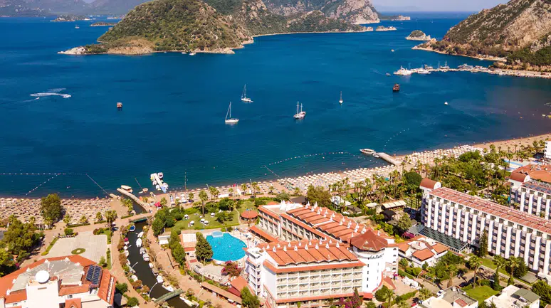 Yazın En İyi Tatil Rotası Yeniden Başlıyor: Martı La Perla, 7 Mayıs'ta Misafirlerini Ağırlamaya Hazırlanıyor!