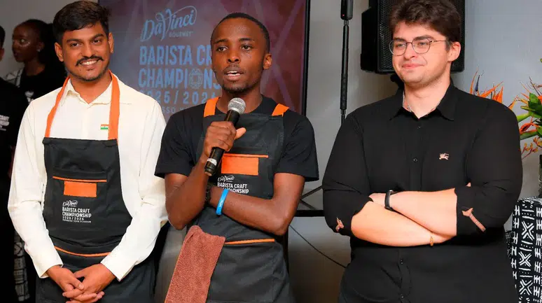 Türkiye'nin Gururu: Çetin Alpay, 2025-26 DaVinci Gourmet Barista Craft Şampiyonası MISA Bölge Finali'nde Birinciliği Elde Etti!